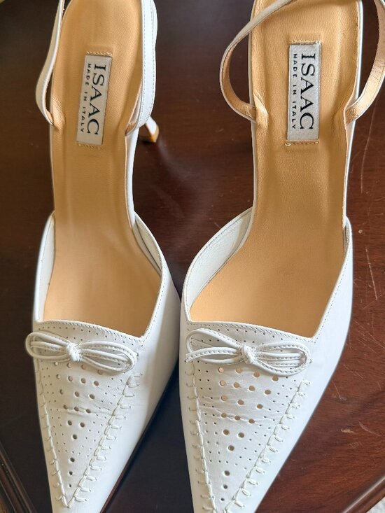 Isaac Mizrahi Shoes - ISAAC MIZRAHI WHITE LEATHER SLINGBACK HEELS POINTED TOE BOW SLIP ON SIZE 11 B